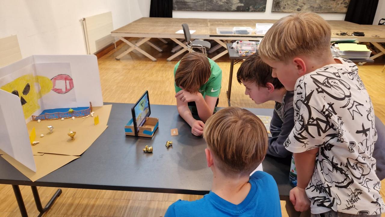 Kinder machen einen Trickfilm